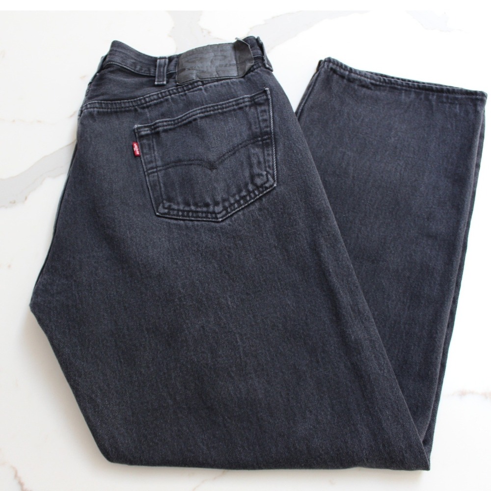 Levi's 501 Original Fit Jeans Mens 36 Black Straight Leg Button Fly Denim